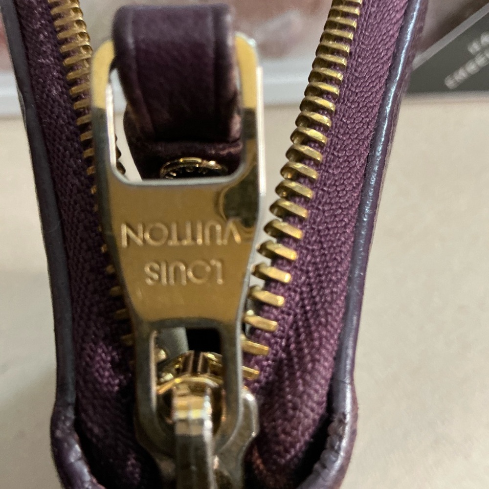 Louis Vuitton Purple/Amethyst Wallet Luxurious Monogram Empreinte Leather Design - Picture 4 of 9